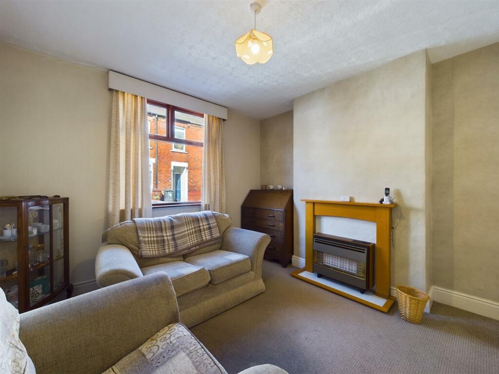 2 bed End of Terrace