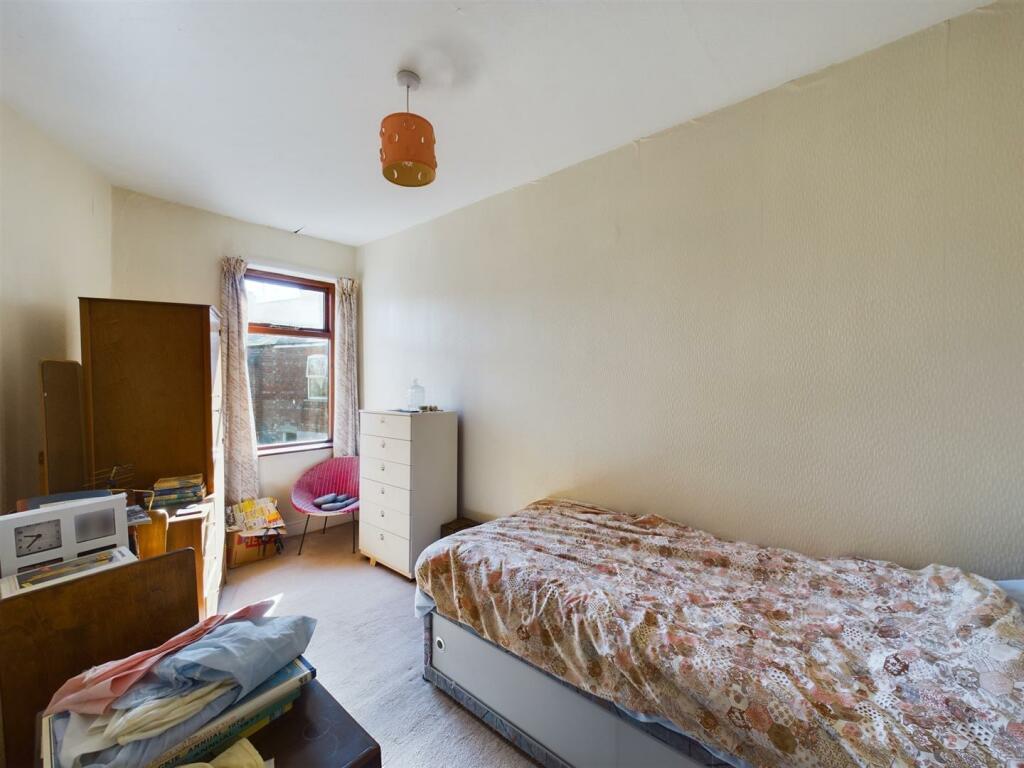 2 bed End of Terrace