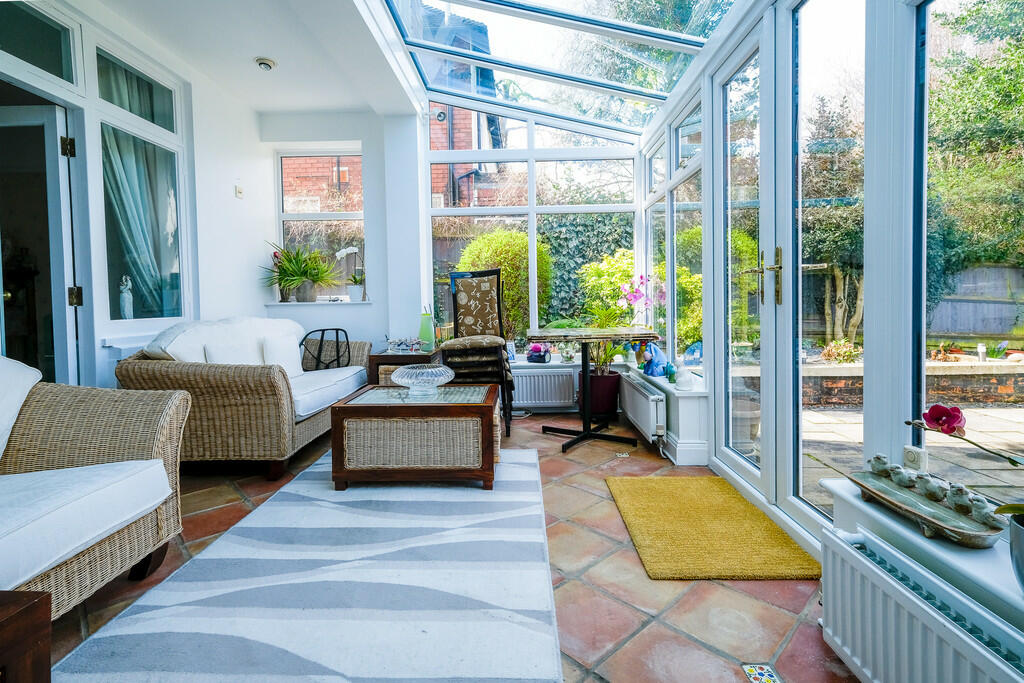 7 bed Detached