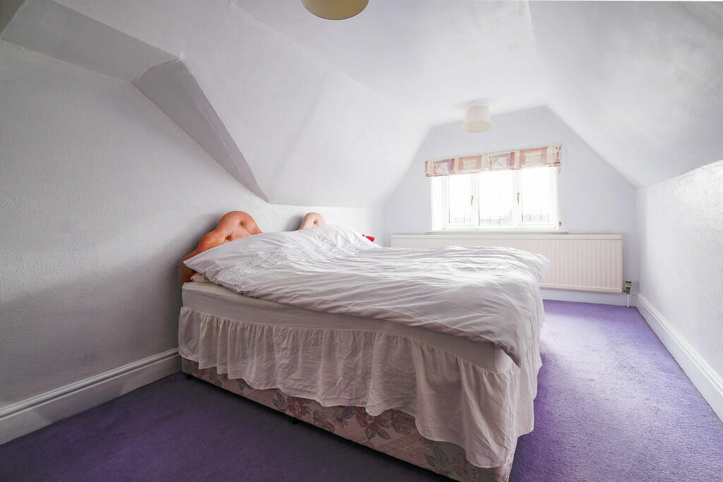7 bed Detached