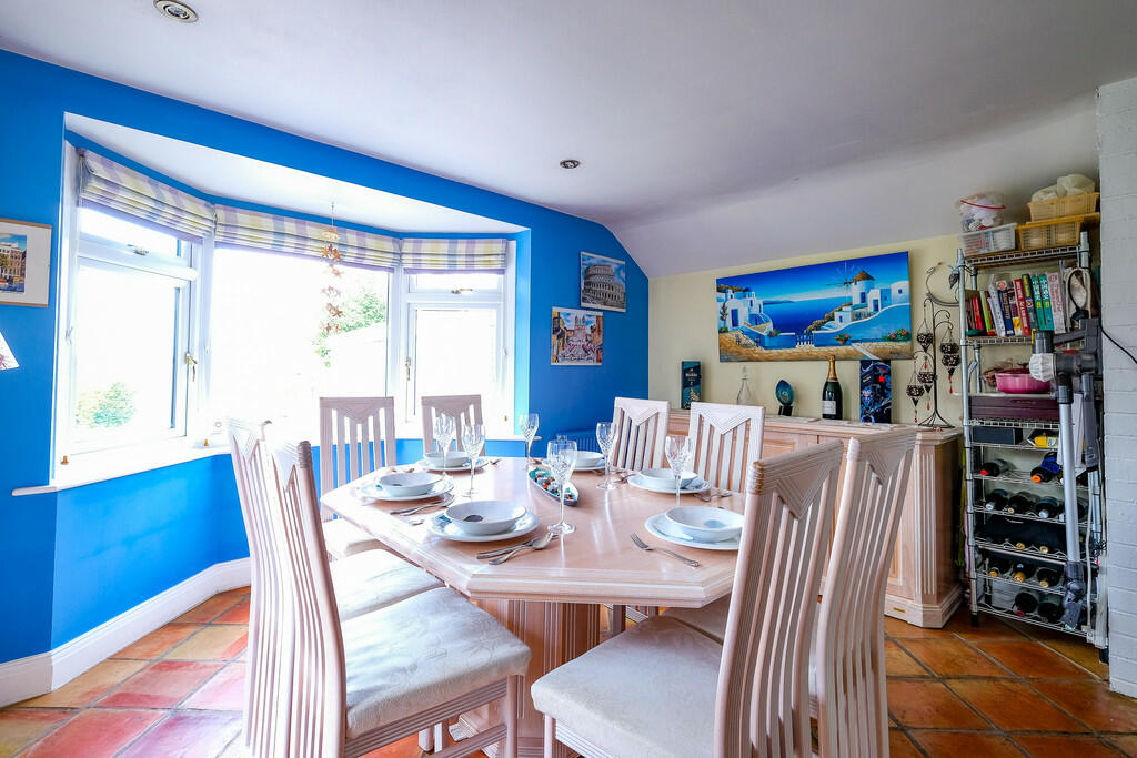 7 bed Detached
