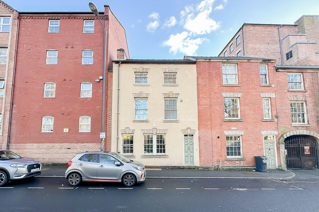 3 bed Terraced