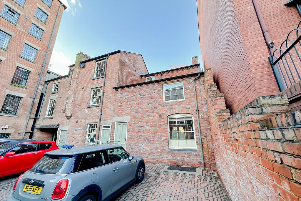 3 bed Terraced
