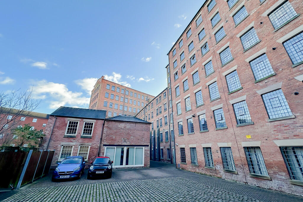 3 bed Terraced