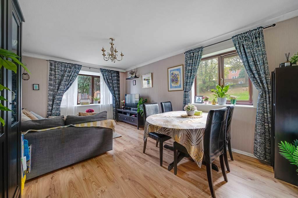 2 bed Apartment