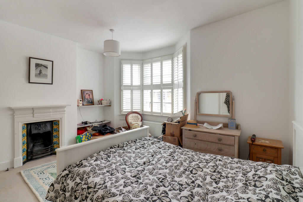 2 bed Character Property