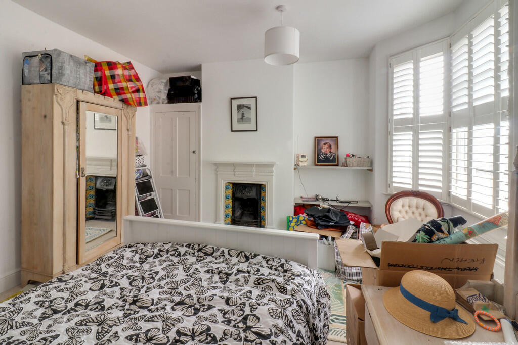 2 bed Character Property