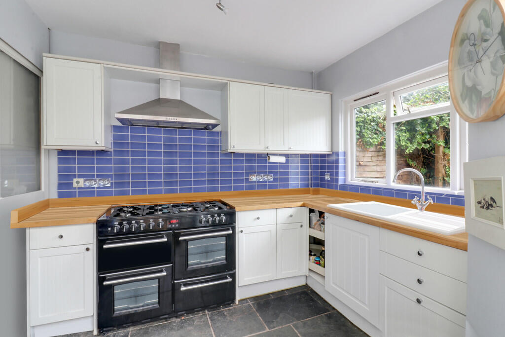 2 bed Character Property