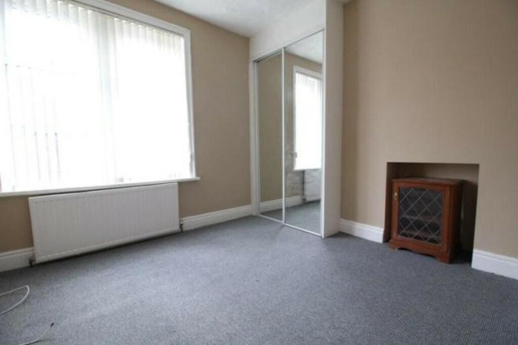 2 bed House