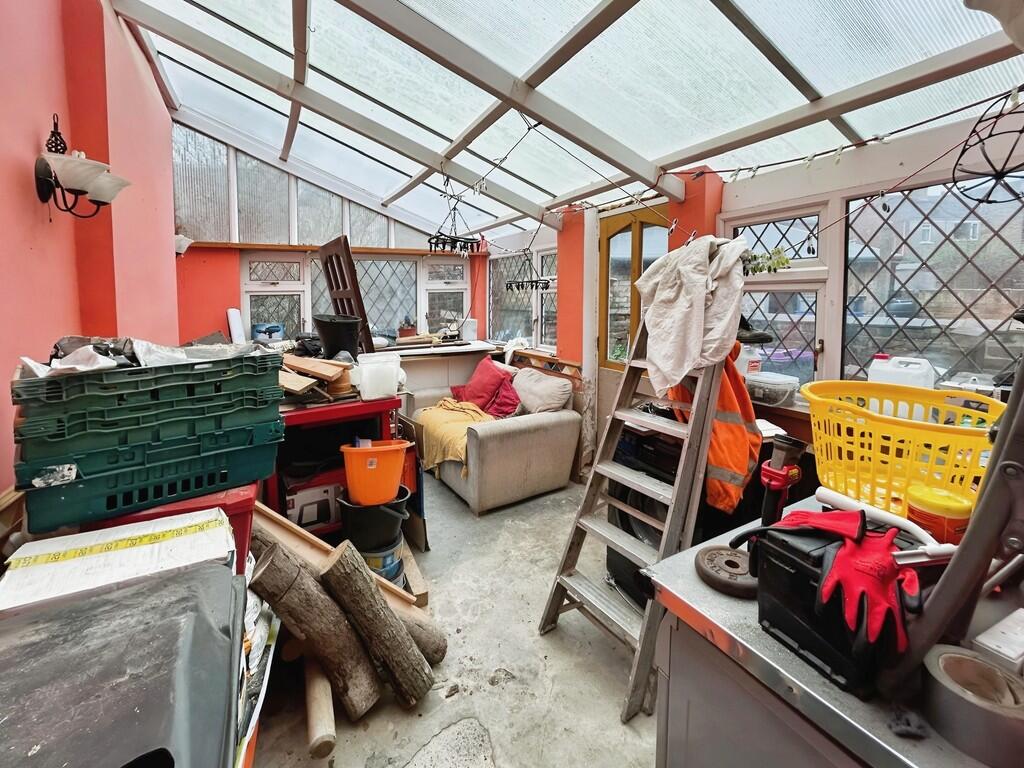 5 bed Terraced