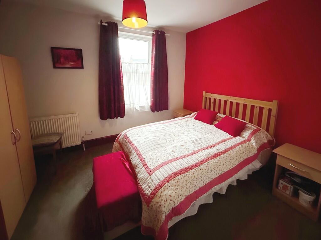 5 bed Terraced