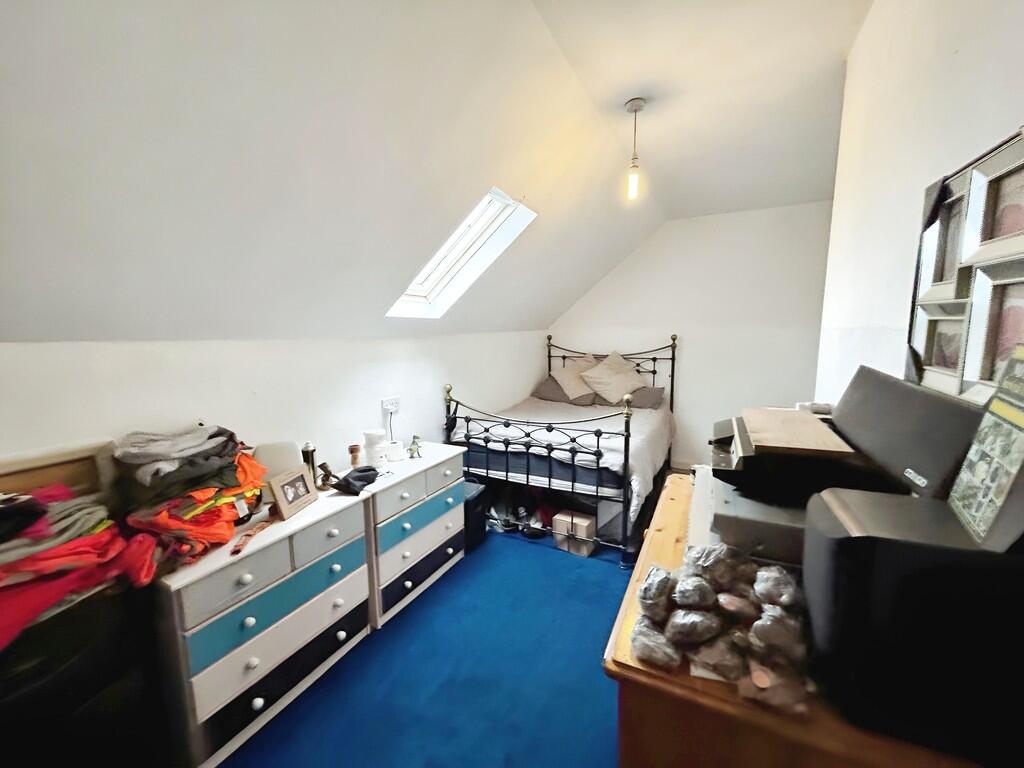 5 bed Terraced
