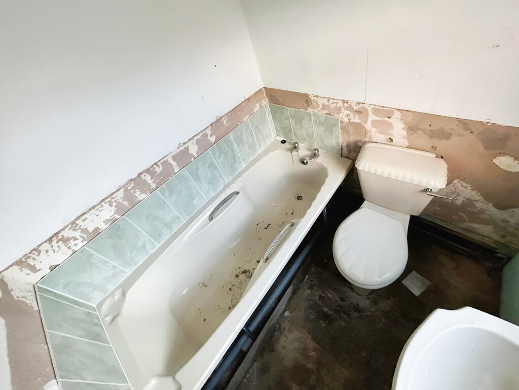 2 bed Terraced