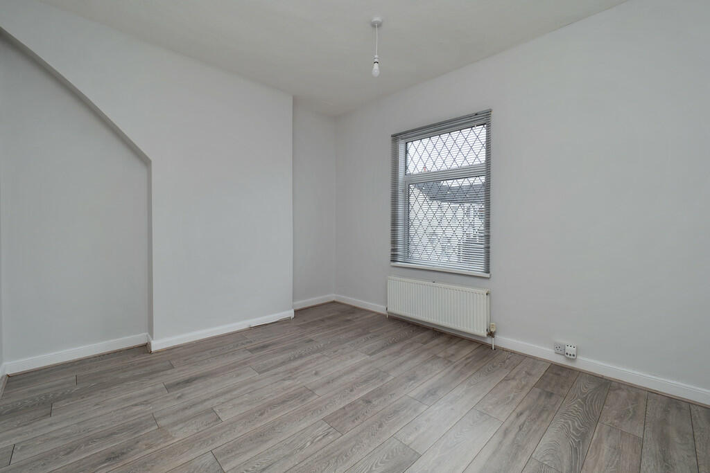 2 bed End of Terrace
