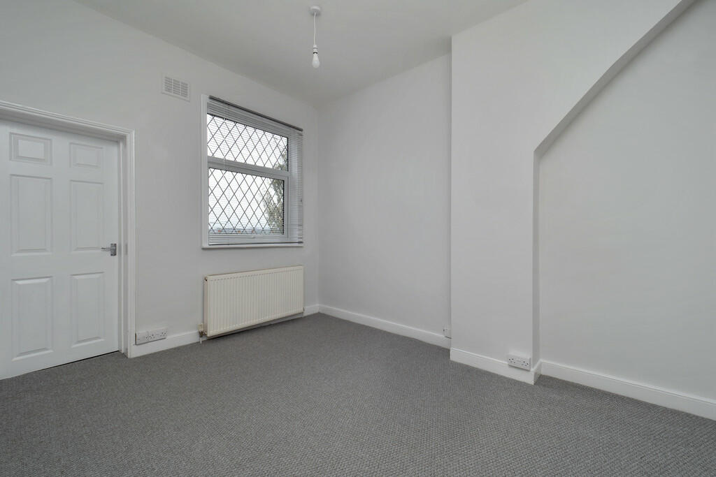 2 bed End of Terrace