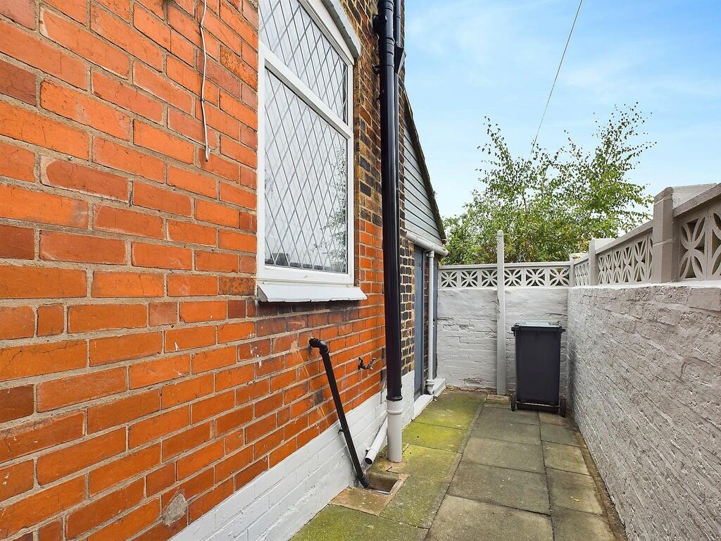 2 bed End of Terrace
