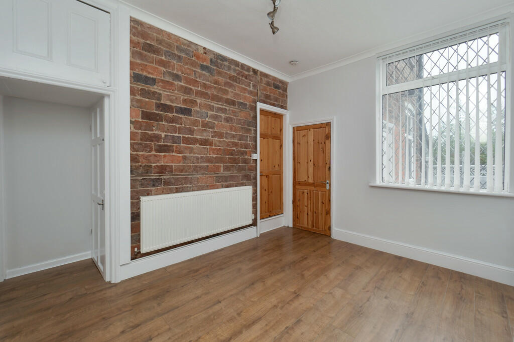 2 bed End of Terrace