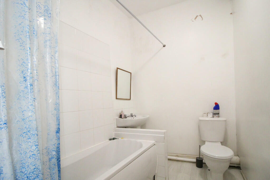 6 bed Terraced