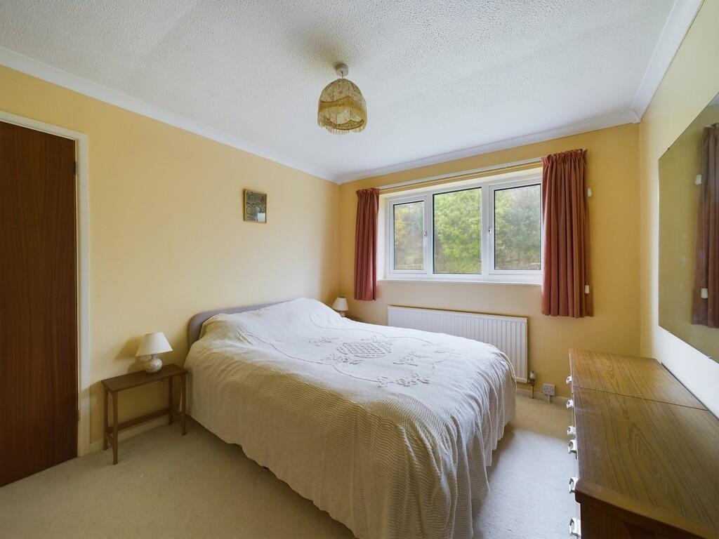 4 bed Detached