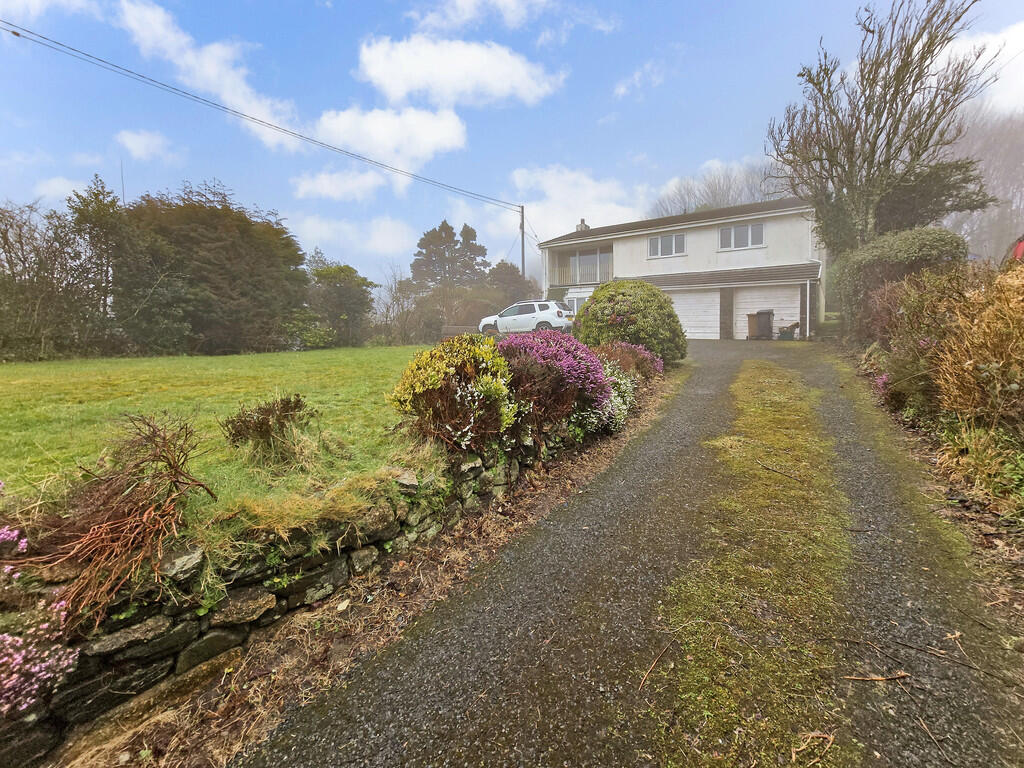 4 bed Detached