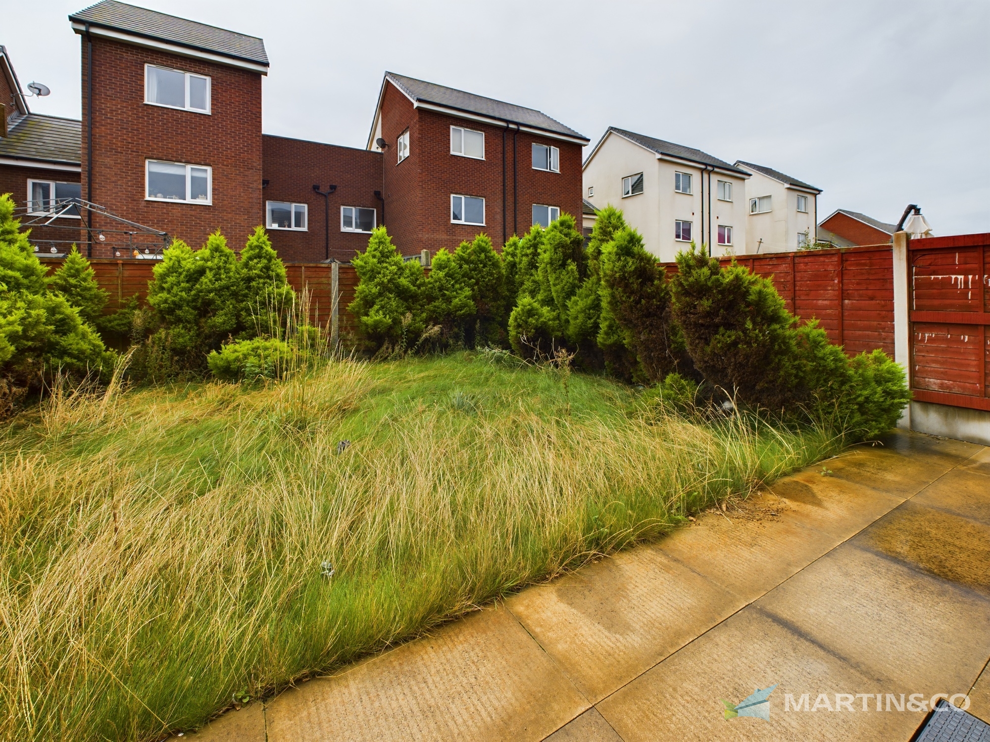 4 bed Terraced