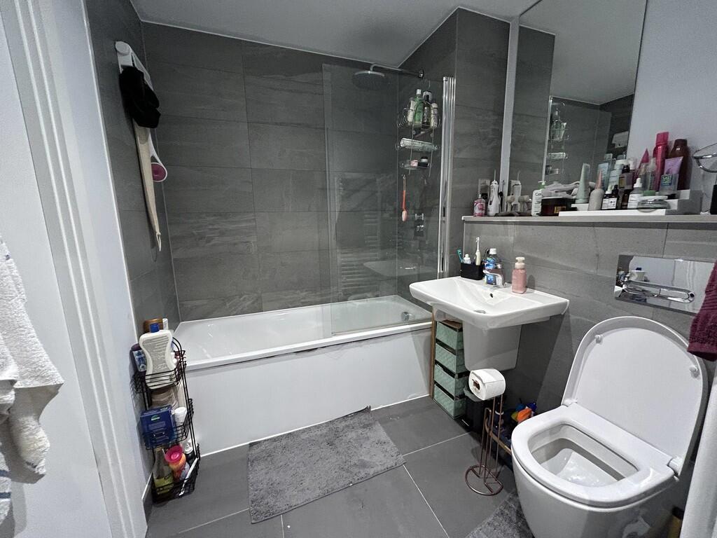2 bed Apartment
