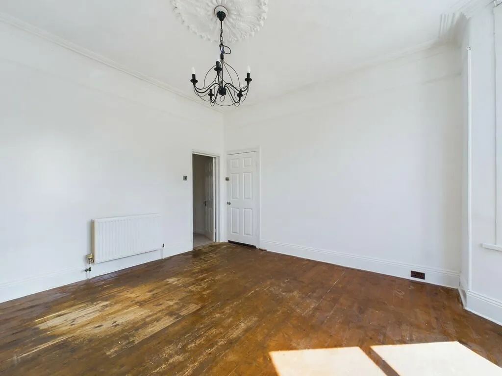 2 bed Ground Flat