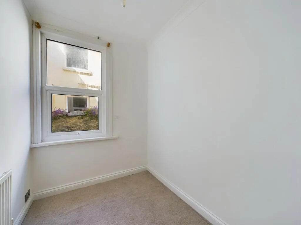 2 bed Ground Flat