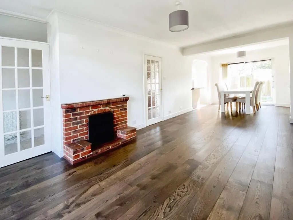 4 bed Bungalow