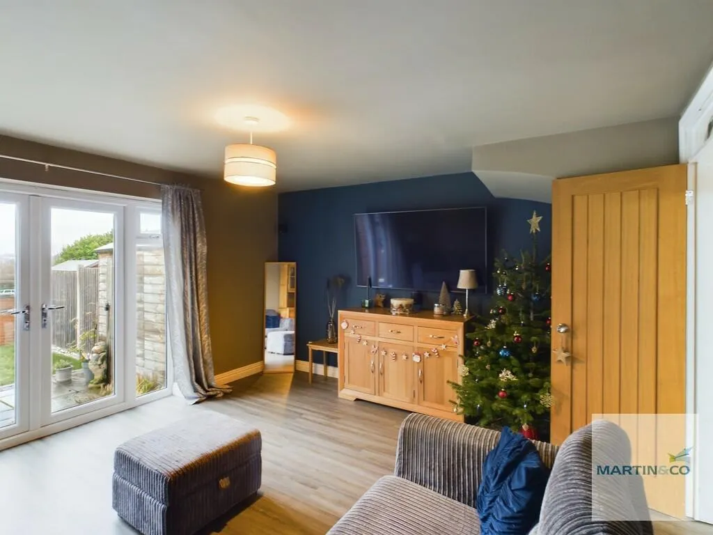 3 bed Semi-Detached
