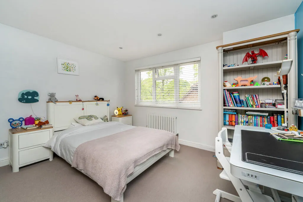 5 bed House