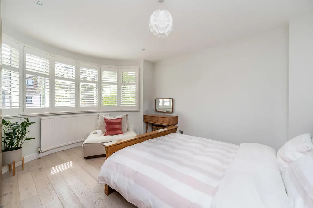 5 bed House