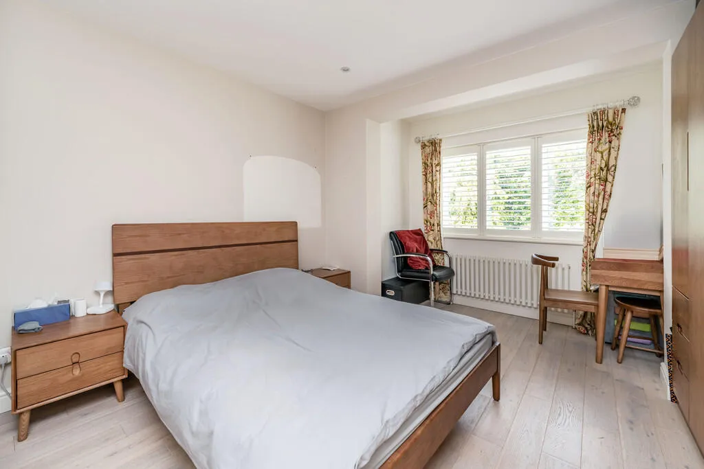 5 bed House