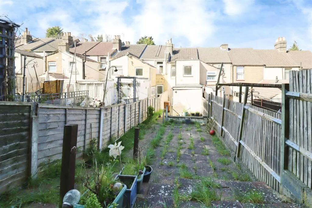 3 bed Terraced