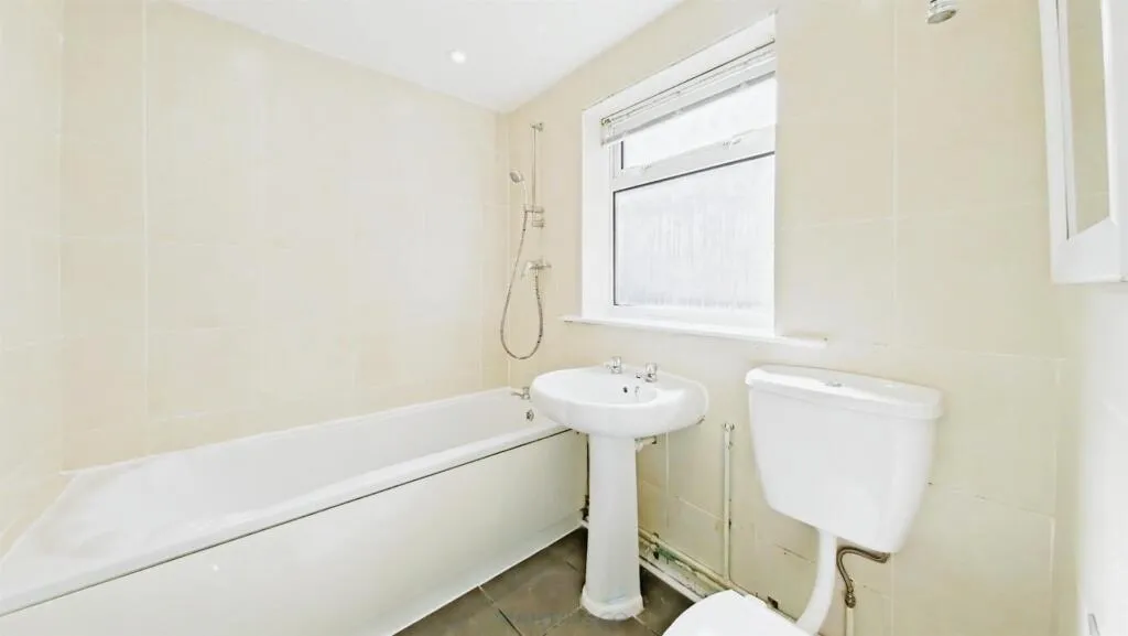 3 bed Terraced