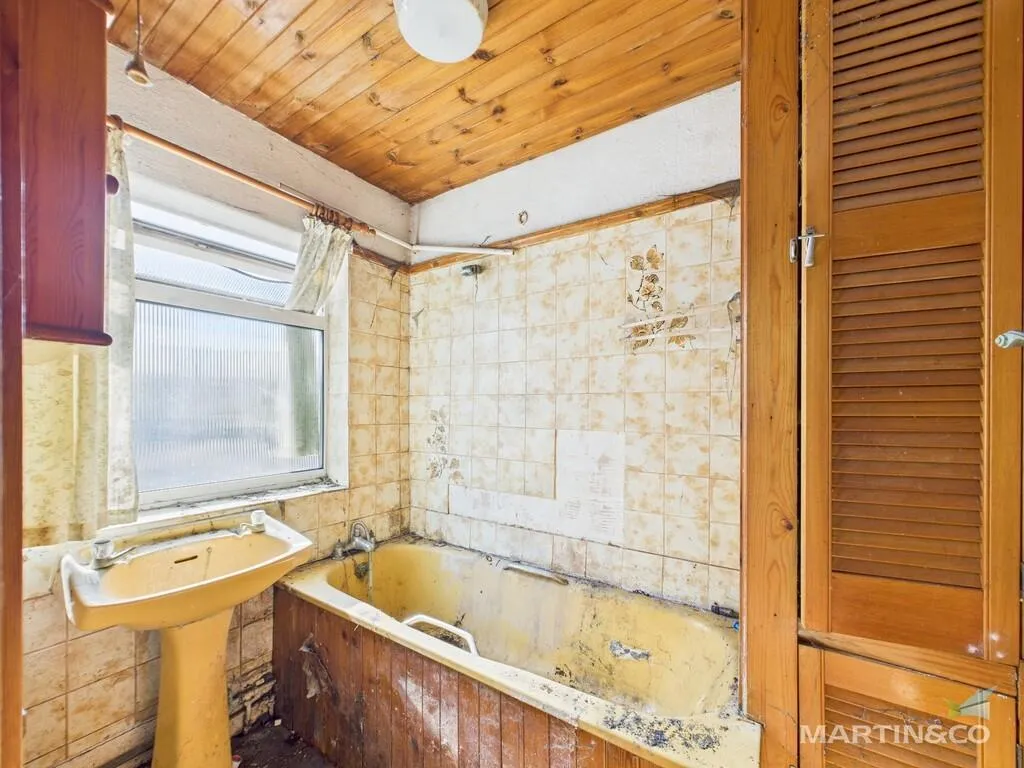 3 bed Semi-Detached