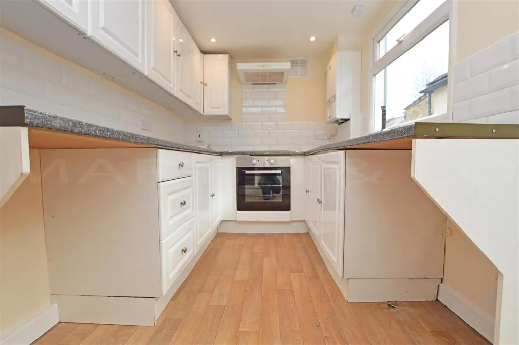 2 bed End of Terrace