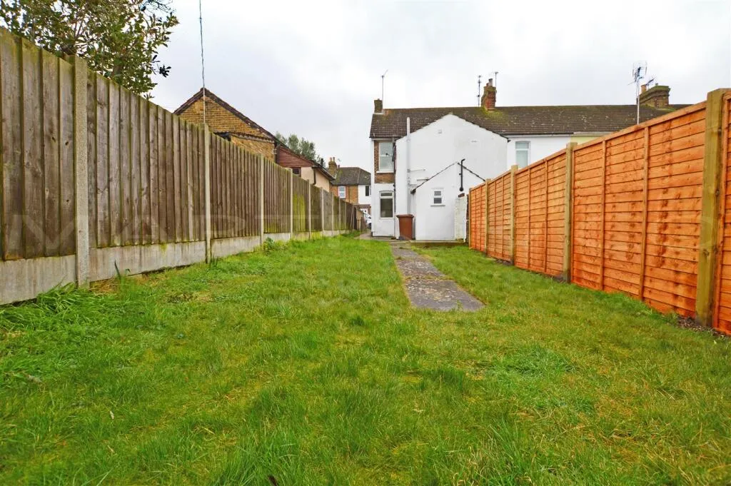 2 bed End of Terrace