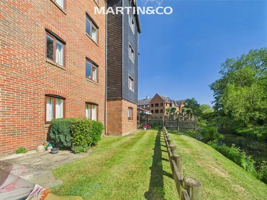 2 bed Apartment