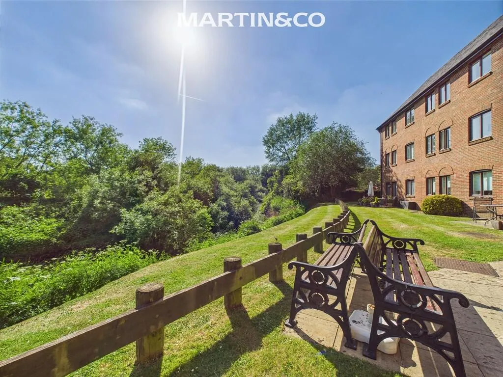 2 bed Apartment