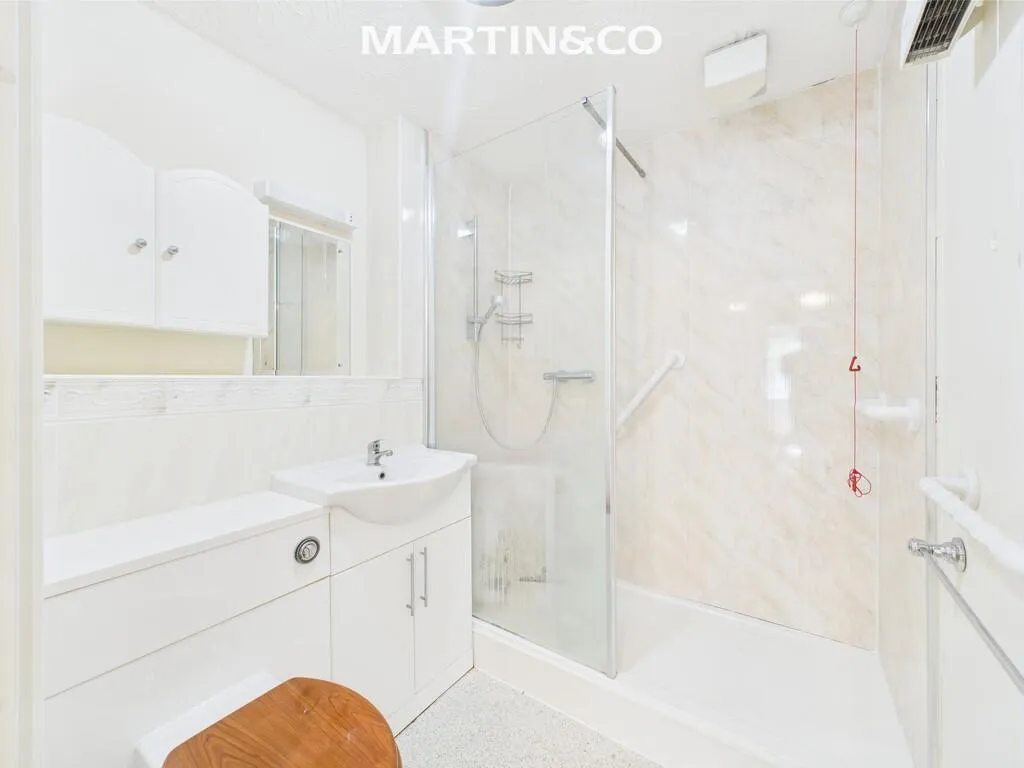 2 bed Apartment