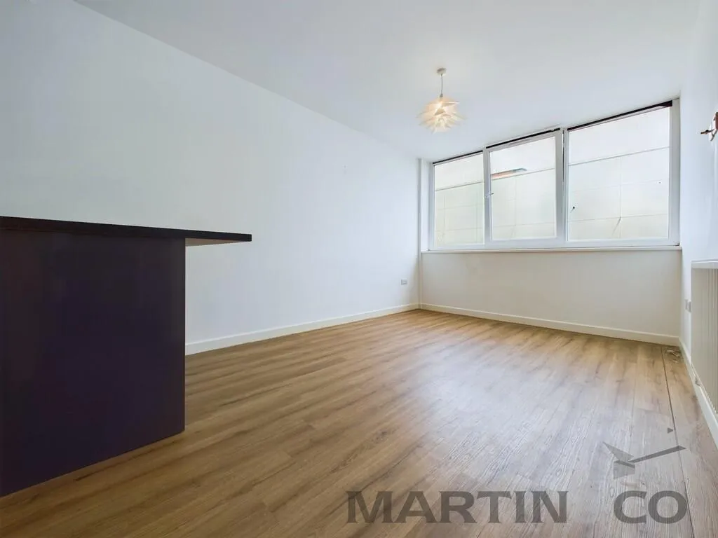 2 bed Apartment