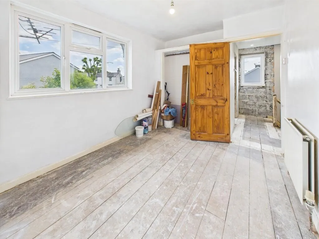 3 bed Semi-Detached