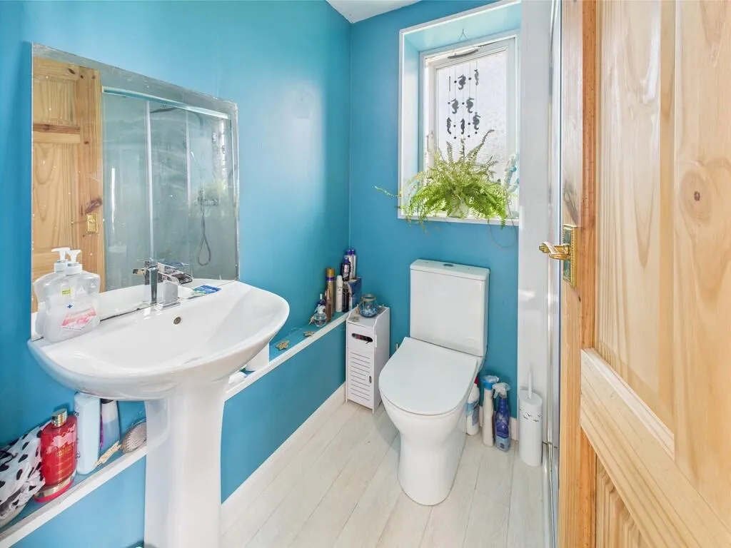 3 bed Semi-Detached