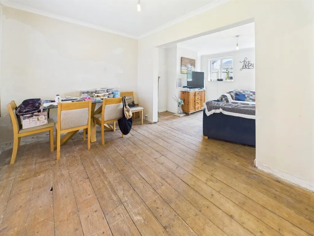 3 bed Semi-Detached