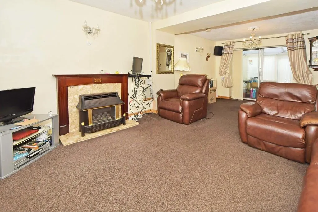 3 bed Semi-Detached