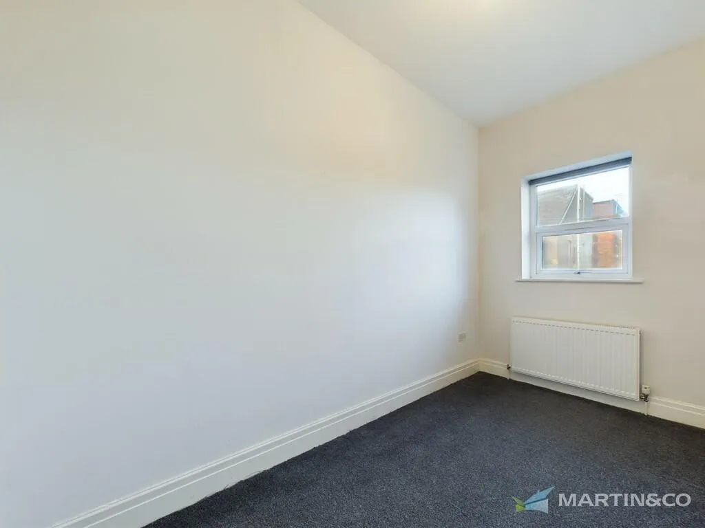 3 bed End of Terrace