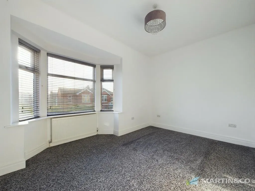 3 bed End of Terrace