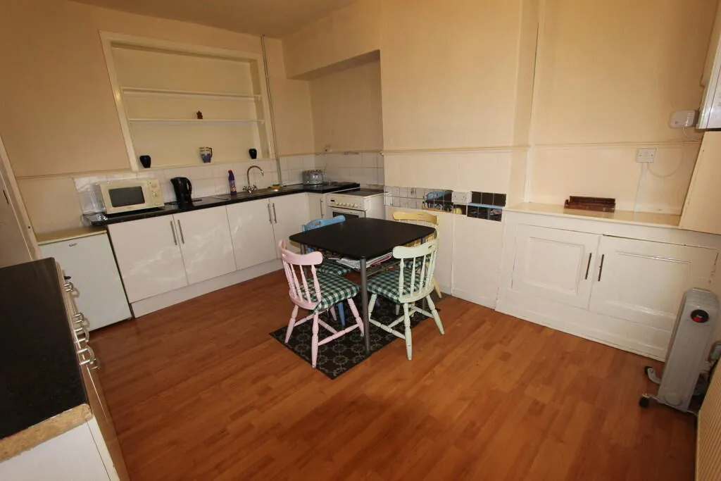 2 bed End of Terrace