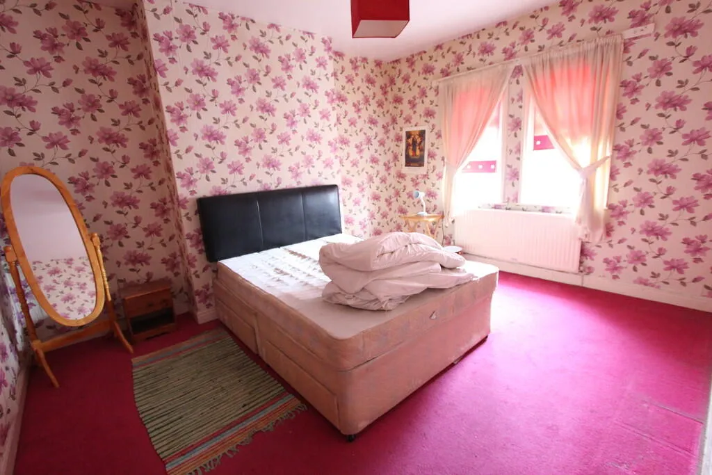2 bed End of Terrace